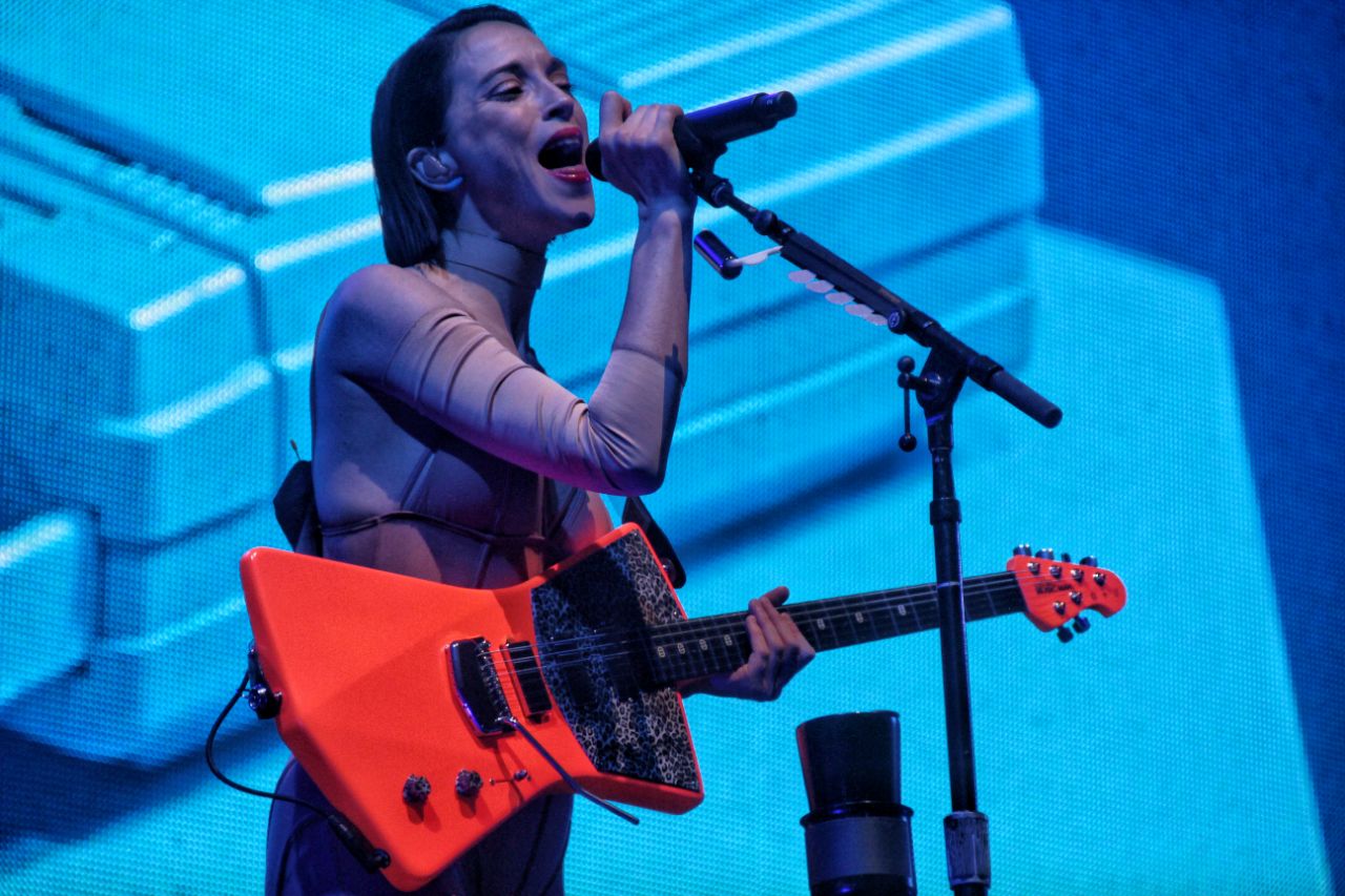 Fotos y setlist de la impresionante presentación de St. Vincent en Ceremonia 2018