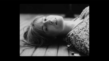 Florence + The Machine regresa con nueva canción “Sky Full Of Song”