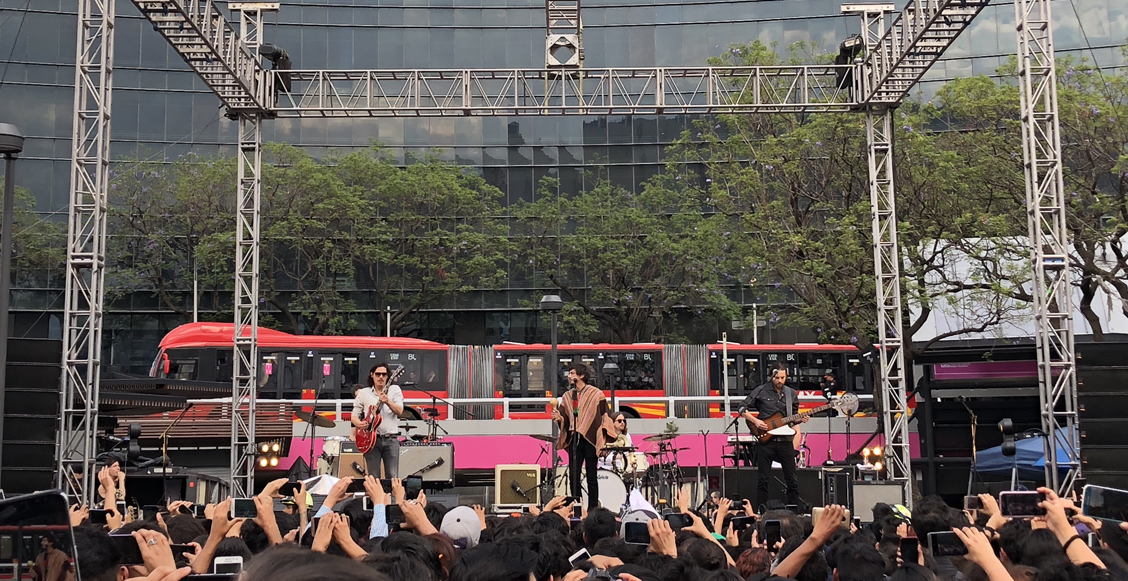 Así se vivió el concierto sorpresa de Zoé en la Glorieta de los Insurgentes