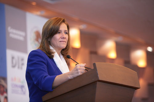Margarita Zavala presidenta del DIF