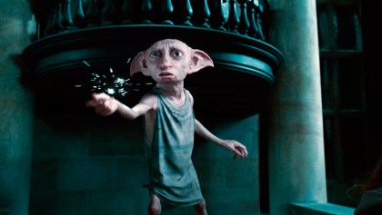 11 años y sigue sin superarlo: J.K. Rowling se disculpa por haber "matado" a Dobby en 'Harry Potter'