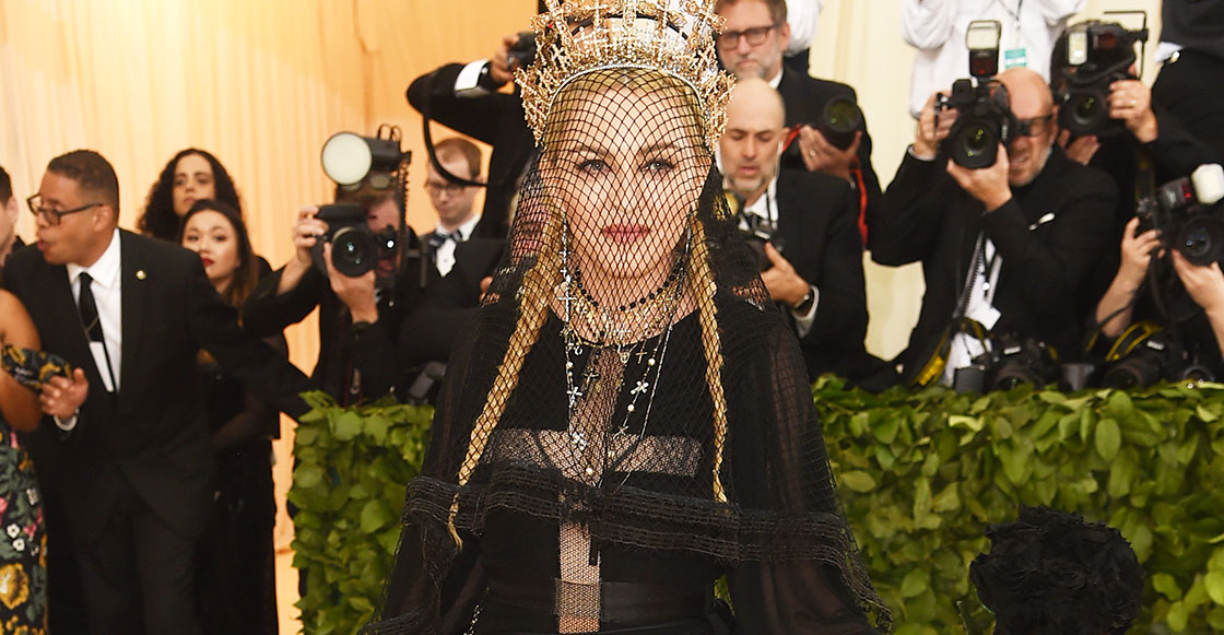 Madonna saca su lado “Like a Prayer” en la Met Gala y cover a Leonard Cohen