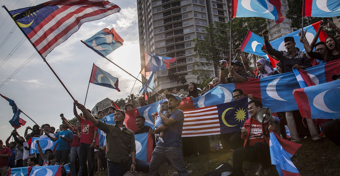 Malasia organiza coperacha para sacar adelante su deuda externa
