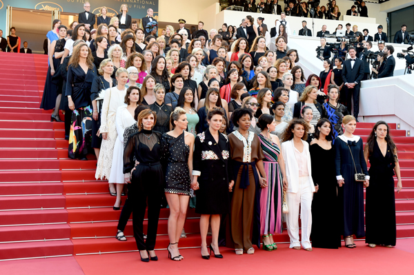 Histórico: 82 mujeres protestan en la red carpet de Cannes 2018