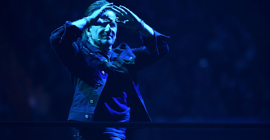 ¿Aplicando un Juangabrielazo? Checa la dolorosa caída de Bono en pleno concierto