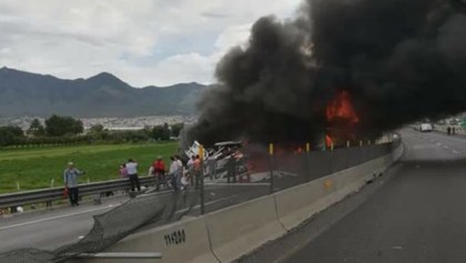 Accidente en Circuito Exterior Mexiquense deja 4 muertos y un herido