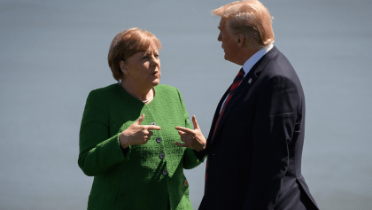 Donald Trump critica programa de seguridad de Angela Merkel