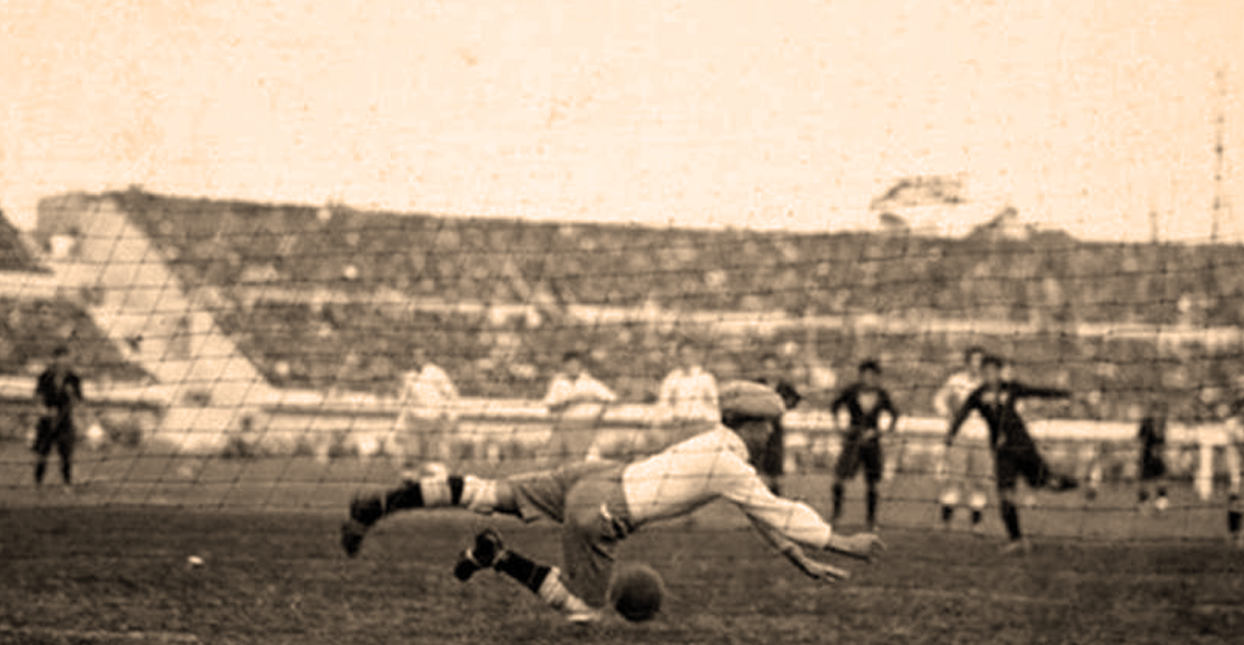 México marcó el primer penalti en la historia de los Mundiales