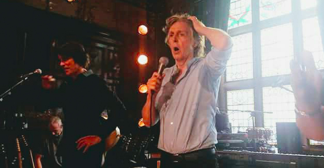 ¡Tipazo! Paul McCartney sorprende a fans con un concierto secreto en un pub de Liverpool
