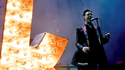 Fans de The Killers se pierden parte del concierto por problemas en los baños