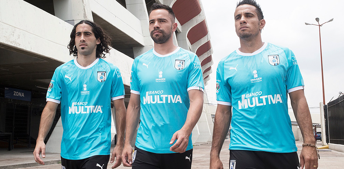 ¡Plumaje blindado! Así son los nuevo uniformes de Querétaro para el AP2018