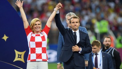 Kolinda Grabar Kitarovic y Emmanuel Macron en Rusia 2018