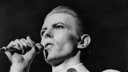 ¡Cómete el pan! Descubren el primer demo de David Bowie en una charola de pan