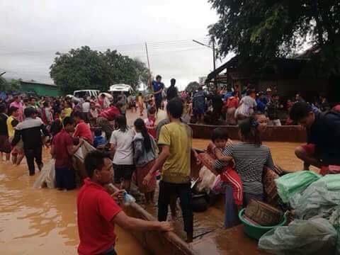 Derrumbe en presa deja inundación en Laos