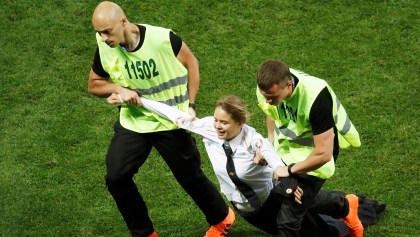 Ya hay castigo para las Pussy Riot tras su protesta en la final del Mundial de Rusia 2018