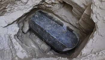 Sarcófago descubierto en Alejandría, Egipto
