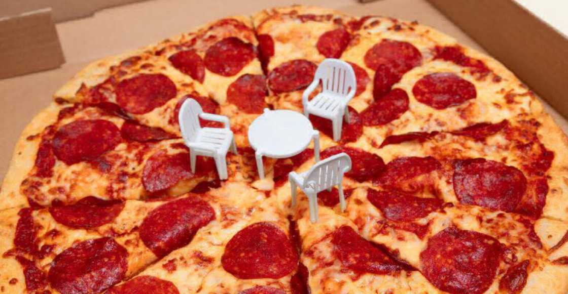 ¿Qué? Ahora las 'mesitas' de la pizza ya vienen con sillas incluidas
