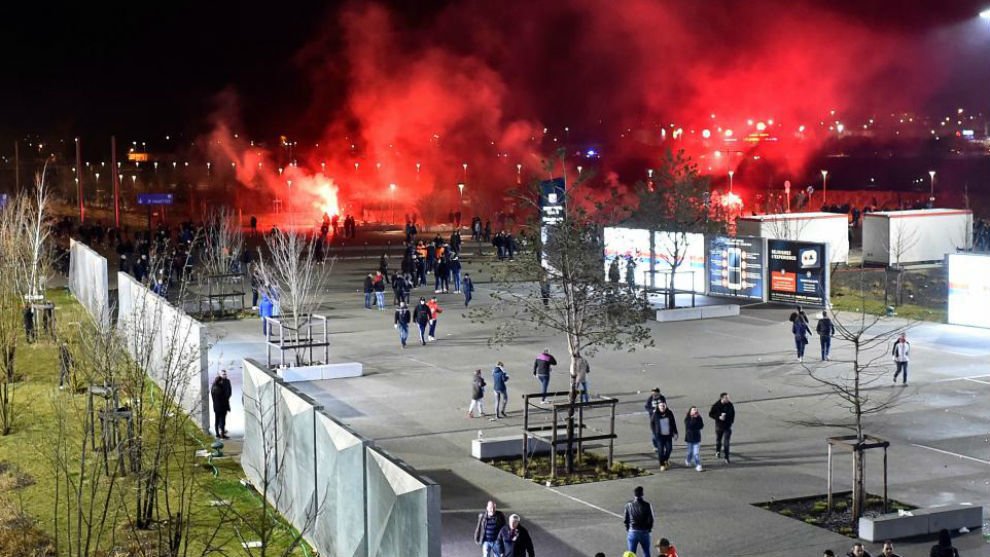 ¡Puuum! UEFA sanciona al Lyon con juego a puerta cerrada y multa económica