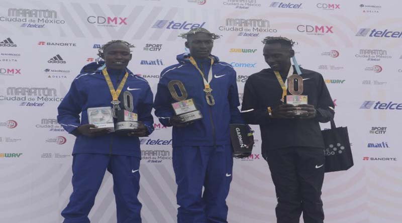 ¡Titus Ekiru impone nuevo récord en el Maratón de la CDMX!