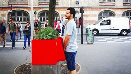 Oou La la! París instala mingitorios callejeros para bajarle a los olores