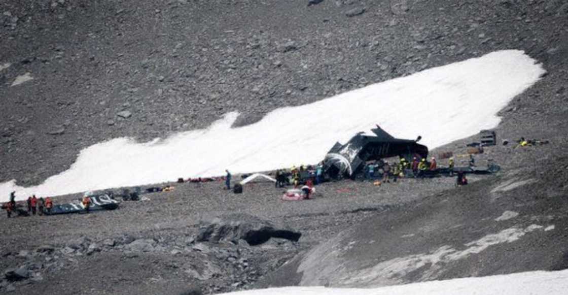 20 personas mueren en accidente de un avión antiguo, en Suiza