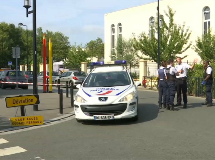 Ataque con cuchillo en Trappes, Francia