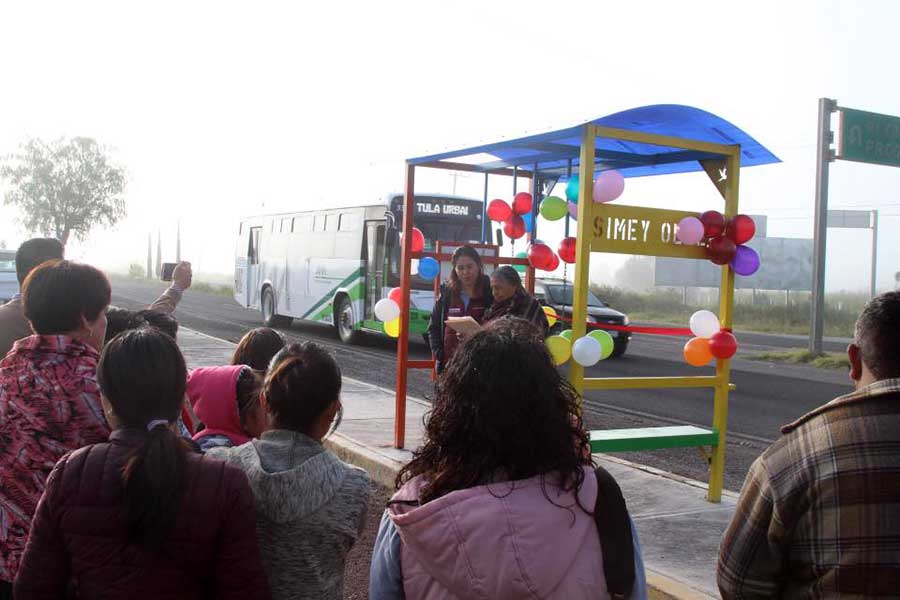 Diputada de Hidalgo le pone su nombre a un paradero de transporte público 