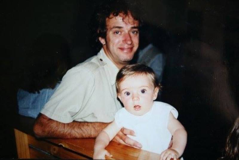 ¿Qué tan fan te sientes de Gustavo Cerati? Adivina la canción que NO va en estos discos