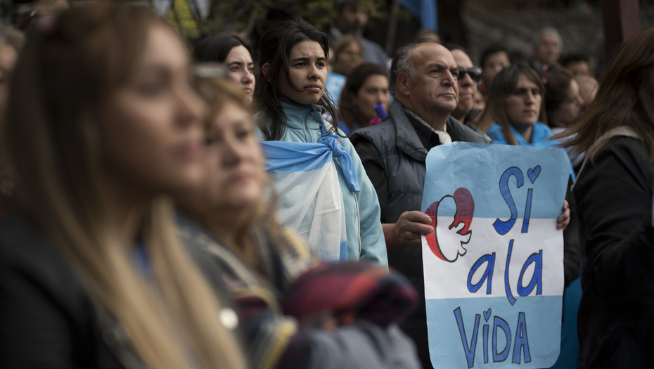 Bariloche 25/03/18 Marcharon Contra el Aborto.