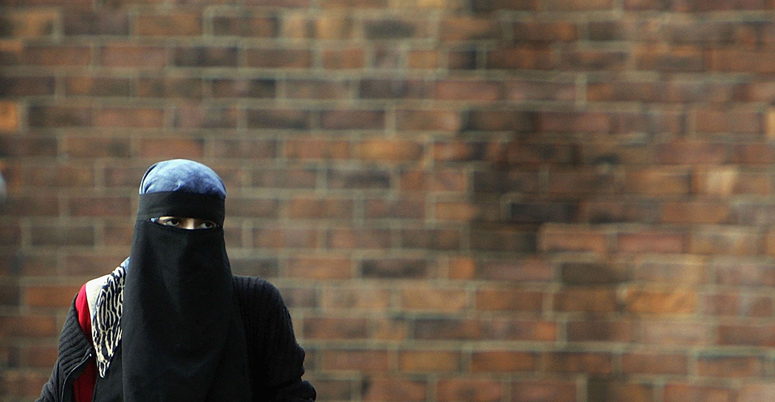 En medio de protestas, entra en vigor la prohibición de burqas y niqabs en Dinamarca