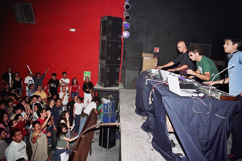 ¿Qué tan fan te sientes de Gustavo Cerati? Adivina la canción que NO va en estos discos