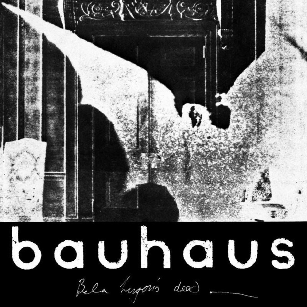 Escucha la versión nueva de ‘Bela Lugosi’s Dead’ de Bauhaus por sus 40 años