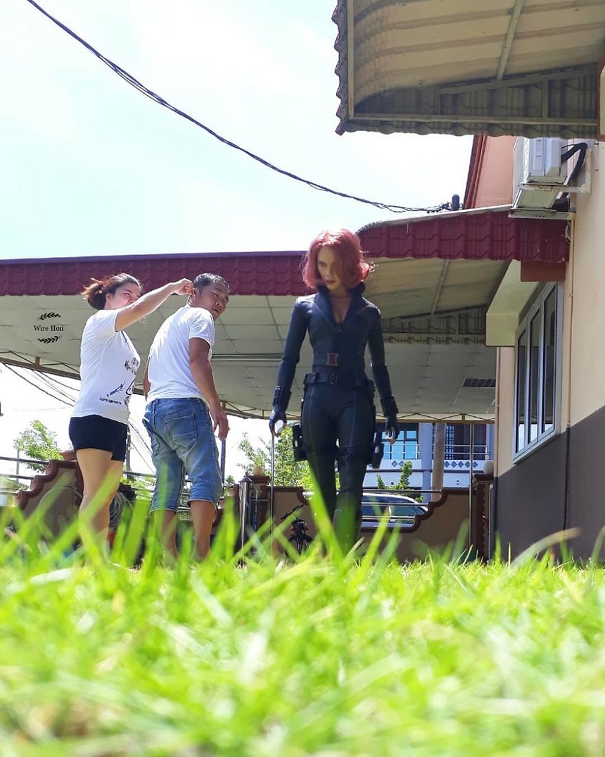 Fotos con figuras de Superhéroes - Black Widow