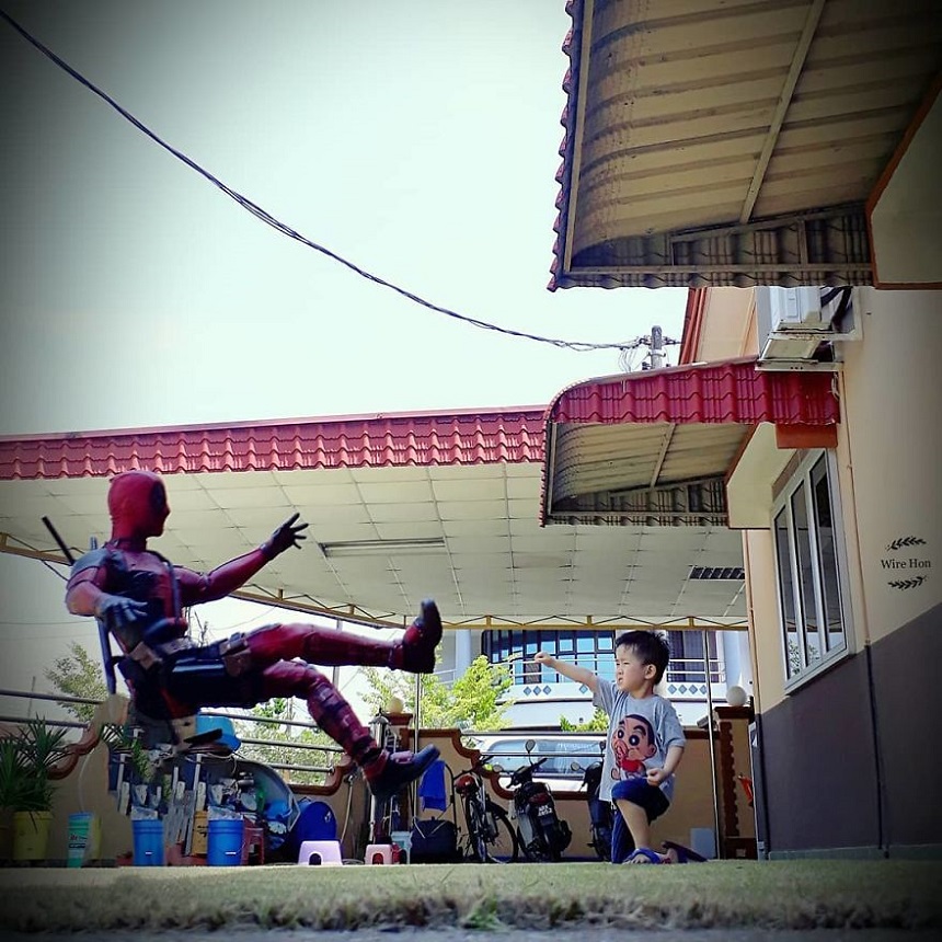 Fotos con figuras de Superhéroes - Niño