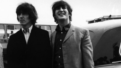 John Lennon y George Harrison
