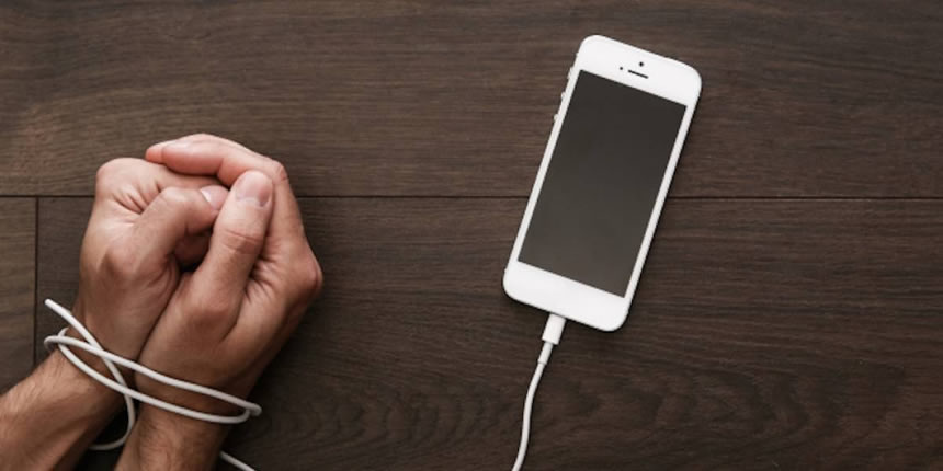 Los mexicanos prefieren un mes sin sexo, a un mes sin su teléfono