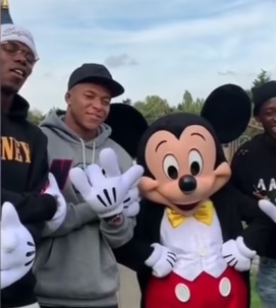 El divertido día de Griezmann, Pogba, Mbappé y Dembelé en Disneylandia