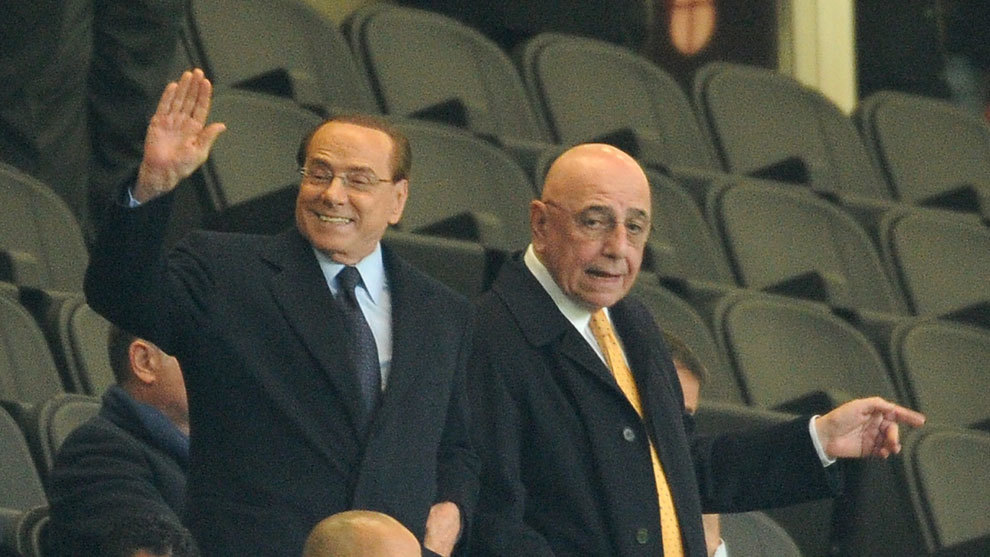 Sin barba ni tatuajes: las excéntricas reglas de Berlusconi en su club en Italia