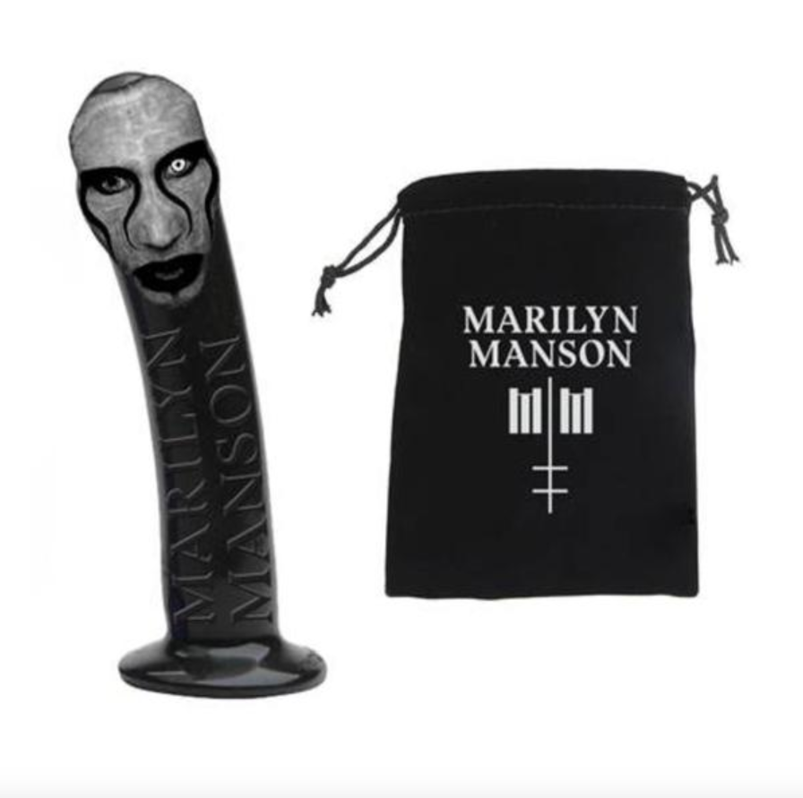¡Llévele, llévele! Marilyn Manson vende dildos con la forma de su cara...