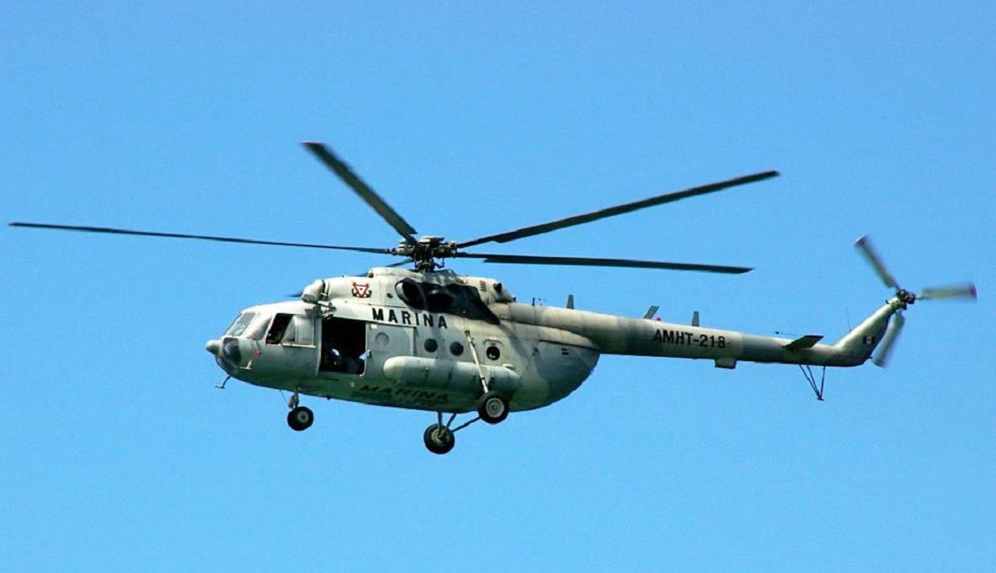 Se desploma un helicóptero de la Semar; hay dos heridos y un desaparecido