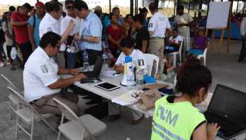Segob entrega 111 CURP temporales a migrantes centroamericanos