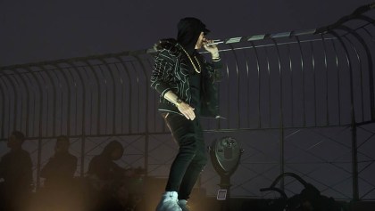 Eminem se ‘trepó’ al Empire State de NY para interpretar ‘Venom’