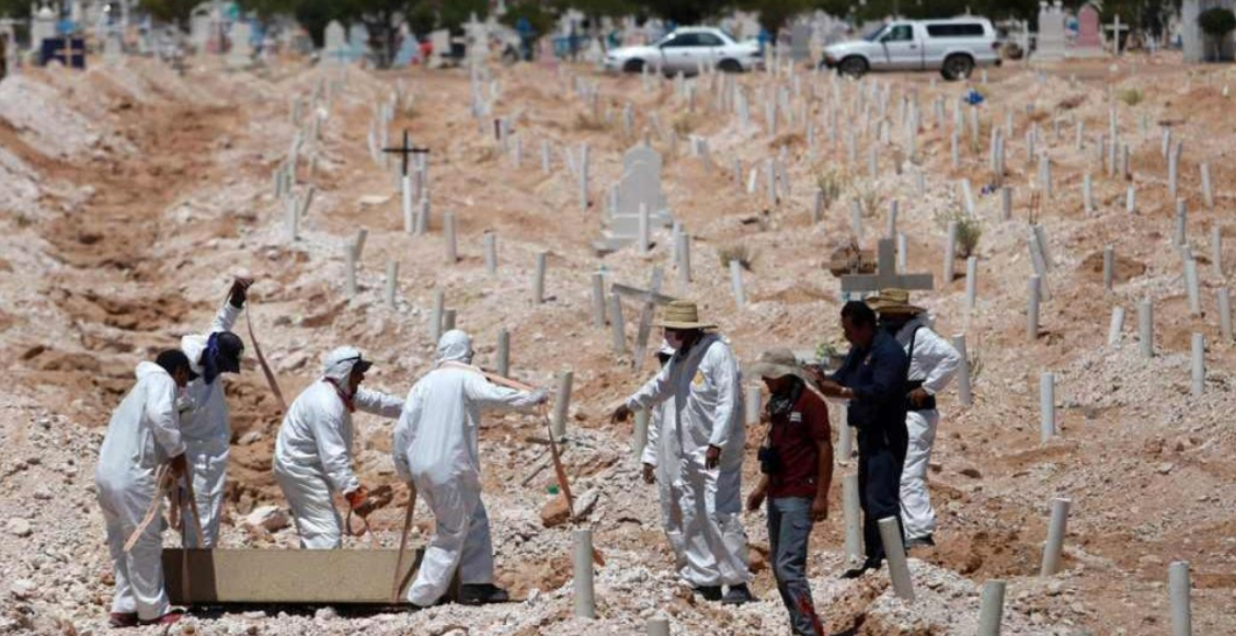 En Ciudad Juárez, entierran 112 cuerpos que nunca fueron reclamados