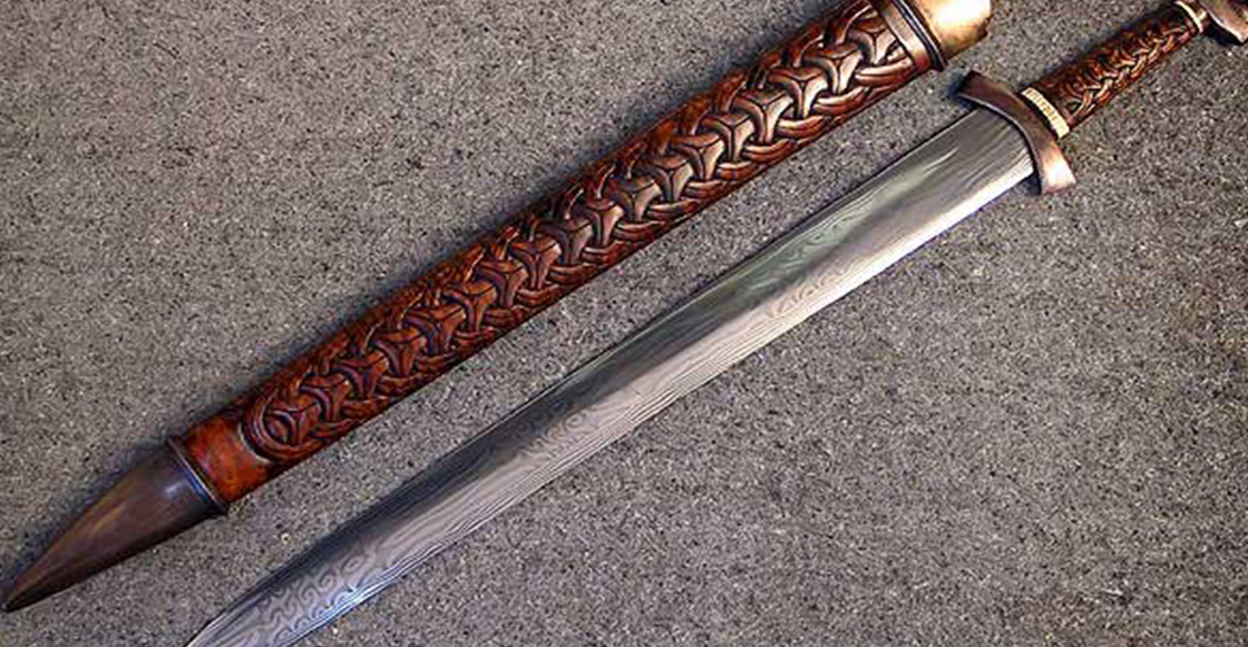 nina-encuentra-espada-mil-anos-antiguedad