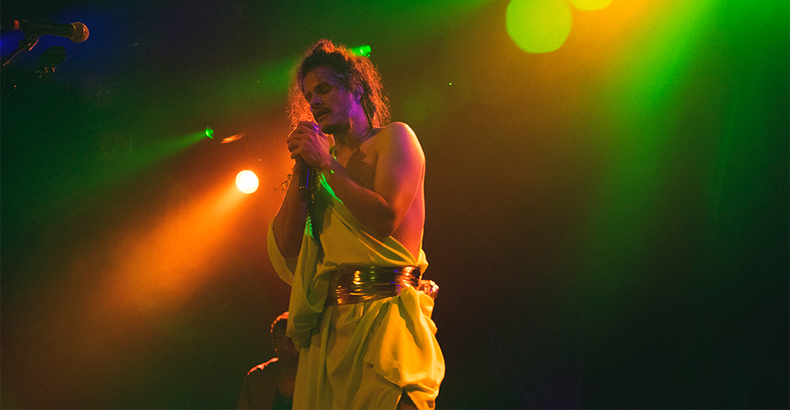 La noche en la que Juan Son dejó de ser un misterio rodante para envolvernos en su música