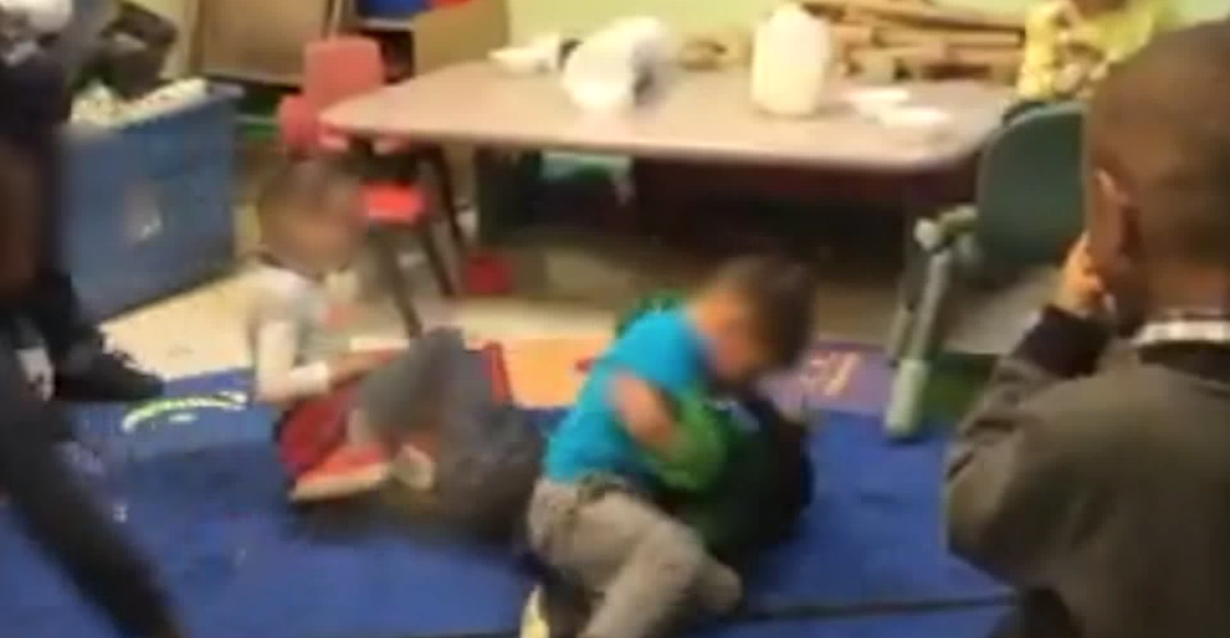 ninos-kinder-pelea-escuela-video