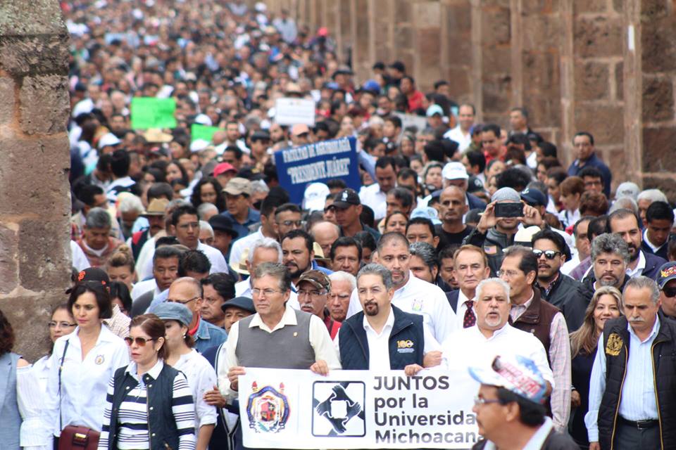 Marcha por falta de presupuesto en Universidad Michoacana