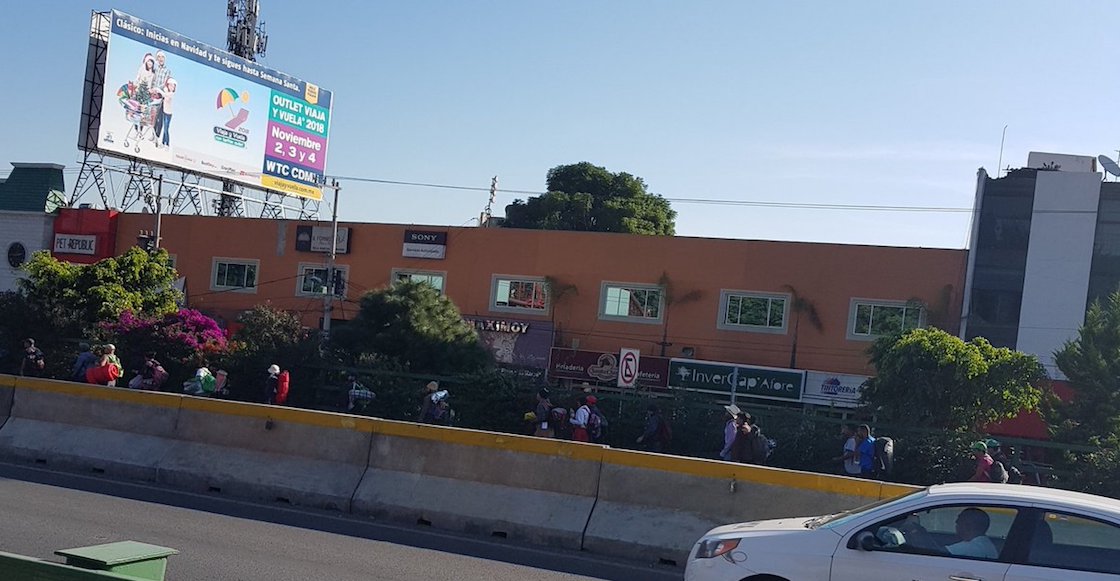 Caravana Migrante se divide: un grupo parte hacia Querétaro; los demás permanecen en el albergue