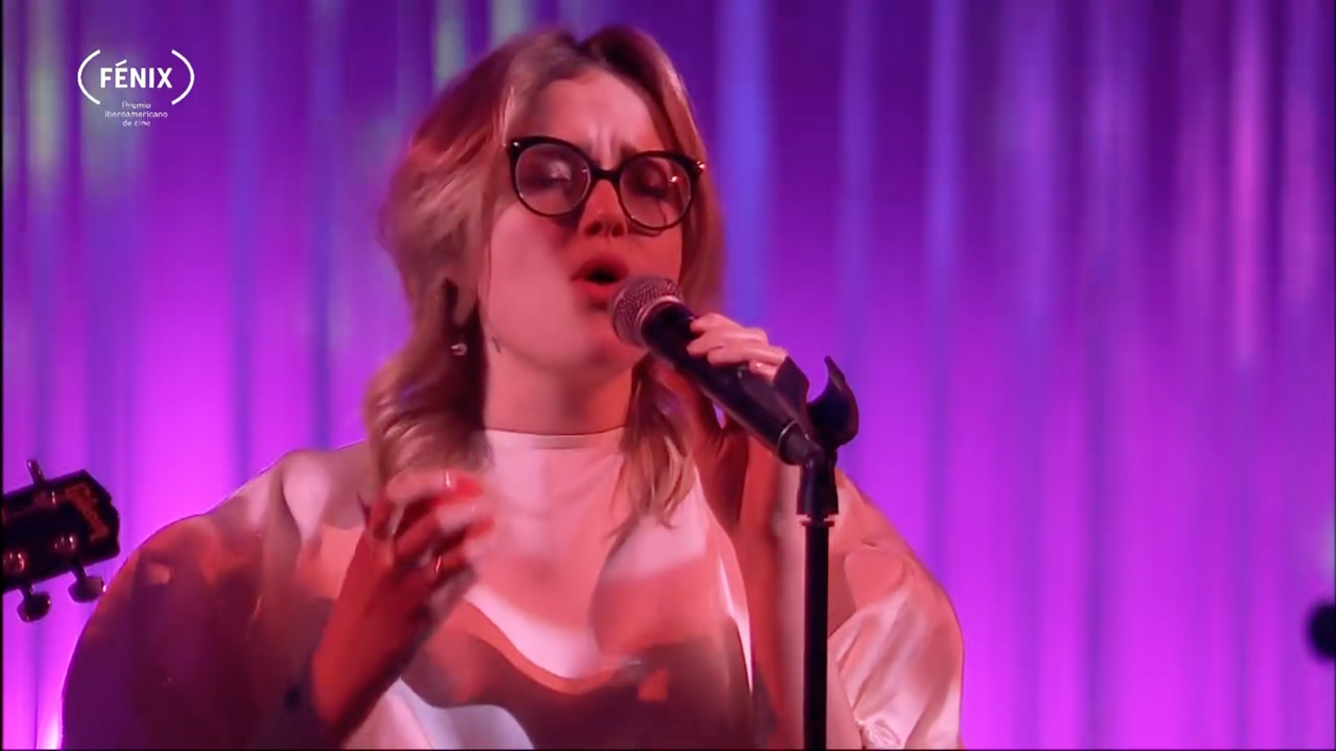 zoe-denise-hello-seahorse-cover-claridad-menudo-fenix