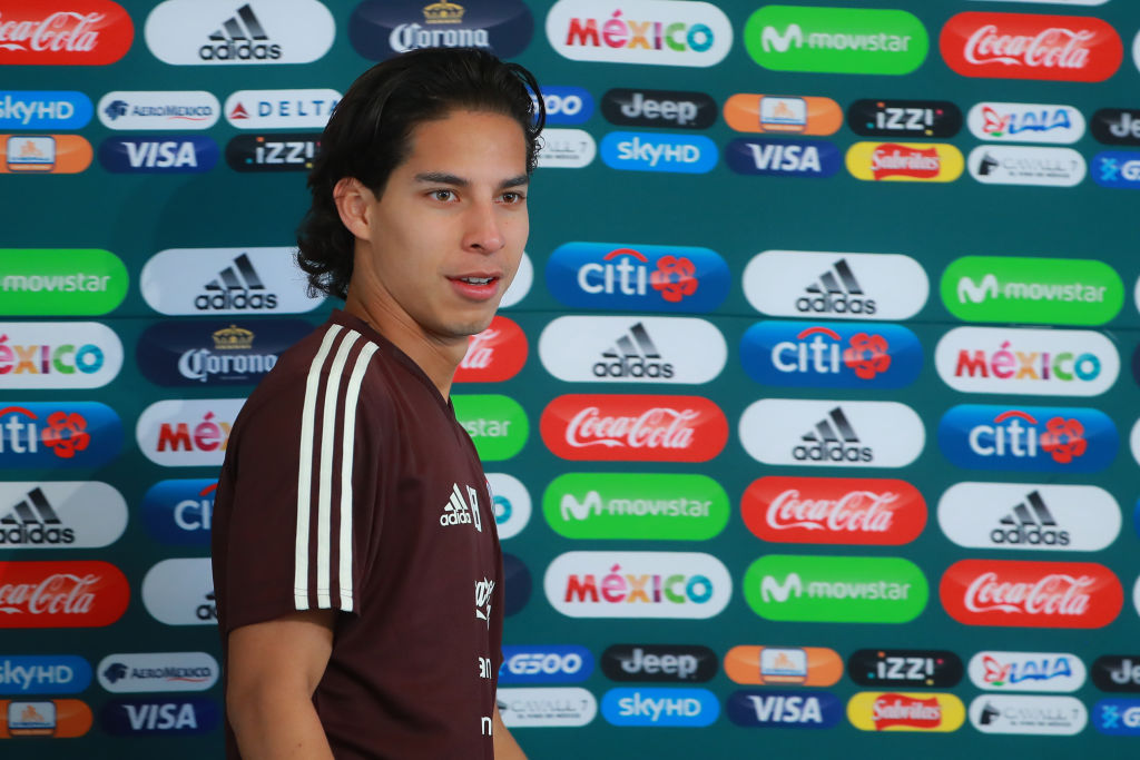 Diego Lainez reconoció interés de clubes europeos para ficharlo